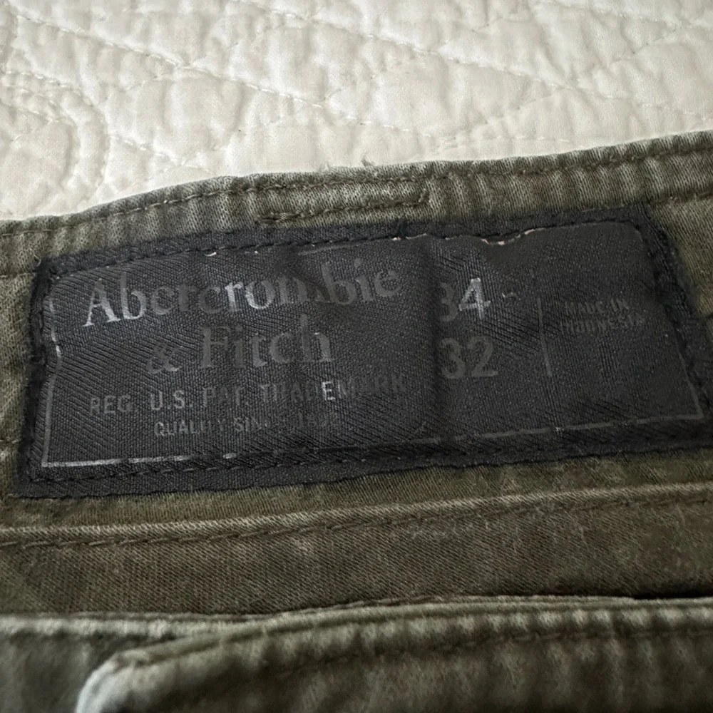 Abercrombie & Fitch Green Camo Utility Jogger Pants Y2K Paratrooper Mens 34W 32L